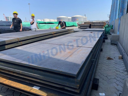 Nichtlegiertes Stahlwerk ST37 Warmgewalzte Kohlenstoffstahlspule Schwarze Eisenplatten HRC SAE1006 Q235 ASTM A36