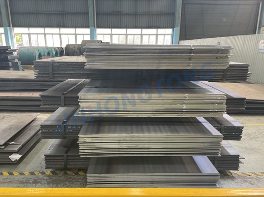 Nichtlegierte HRC SAE1006 Q235 ASTM A36 EN ST37 Warmgewalzte Kohlenstoffstahlspule Schwarze Eisenplatten