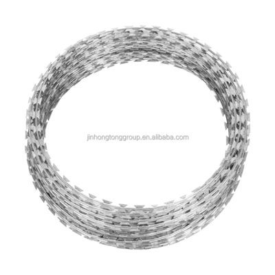 500m Schnelllieferung Concertina Razor Barbed Wire Roll in Algerien mit BTO22 Barbe Breite 15±1mm und Dicke 0,45±0,05mm