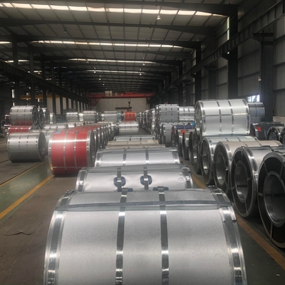 Warmgetränkte Gi-Stahlspule Galvanisiertes Stahlblech für das Dach 600-1500 mm Breite Mittlere Härte