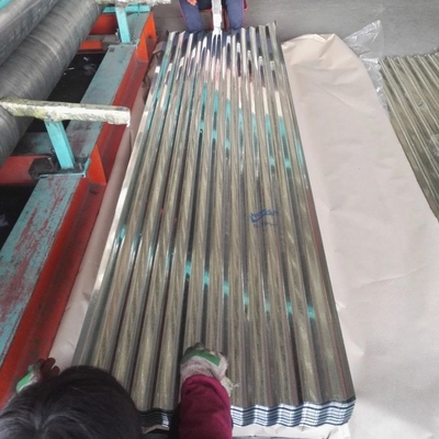 Hohe Festigkeit regelmäßige Spangle Galvanized 0,5 Dachplatte Roll für 600-1250mm Breite Walzmetalldach