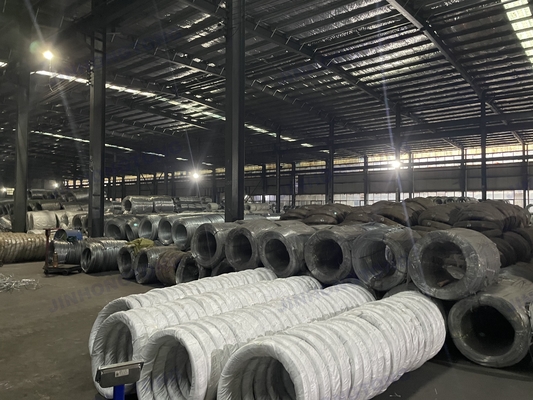 2.5 mm warmgewürzelter galvanisierter Stahldraht Q195 Q235 SAE1006 SAE1008 mit ± 1% Toleranz und Toleranz