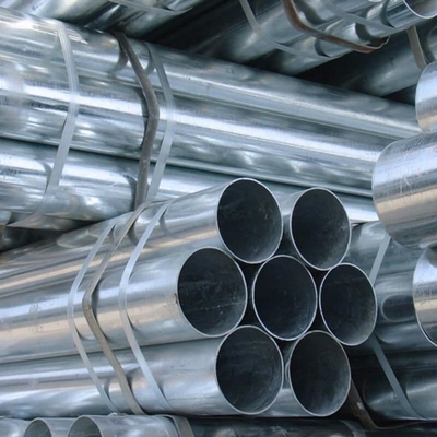 Q235b Heißgetränktes Verzinktes Rundgeschweißtes Stahlrohr 18 Gauge Verzinktes Stahlrohr für Hochtemperaturumgebungen