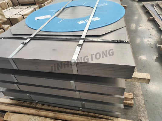 S235jr Warmgewalzte Kohlenstoffstahlspule, eingelegt und geölt Stahlspule Produkte Breite 1001-1250 mm Länge 1000-12000 mm
