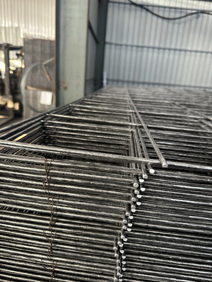 Schutz Zaun Technik galvanisiert geschweißtes Eisen gi Drahtnetz mit großen und perforierten