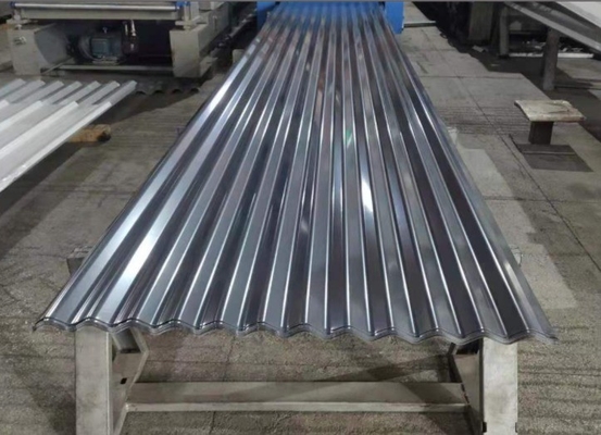 2001-3600mm Länge Wellplatte aus Polykarbonat für klare Dachplatten ISO9001 zertifiziertes Wellplattenverzinktes Stahl