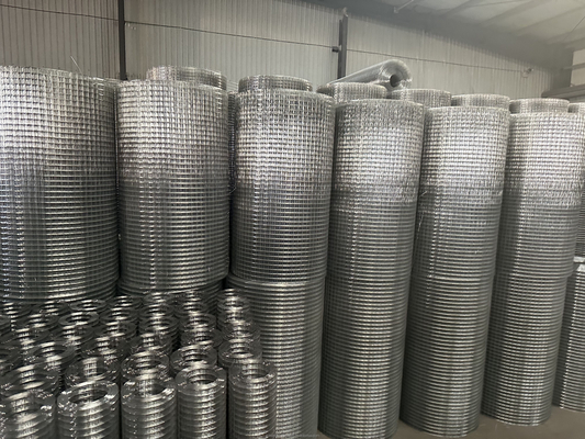 Galvanisierte Eisendraht Stahldrahtmaschen kundenspezifische Größe Mild GI Zinkstahl mit quadratischem Loch Hot Dip galvanisierte PVC-Beschichtung