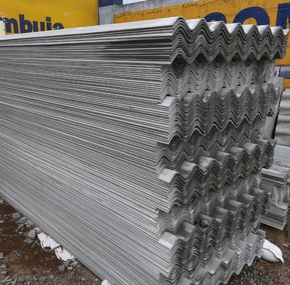 Warmgewürfelte, gewölbte, galvanisierte Stahl-Metall-Dachplatten mit einer Dicke von 0,12 bis 1,0 mm und einer ZINK-Beschichtung von 40 bis 275 g/m2