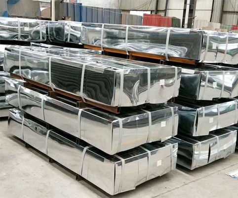 Galvanisierte Metallplatten-Dachplatte PPGI-Dachplatte Eisen-Dachplatte mit Toleranz ± 1% und Standard-Schifffahrtpakete