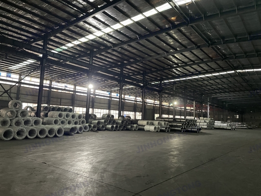 350-550N/mm2 Zugfestigkeit 0,7mm 0,8mm 1,2mm 1,6mm 1,8mm 2mm Durchmesser Hot Dip Galvanized Mild Steel MS GI Draht für Mesh
