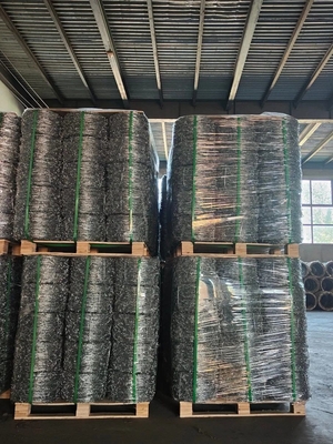 Verzinkte Stacheldrahtspirale mit Stacheldistanz 75 mm-150 mm Pulverbeschichteter Stacheldraht