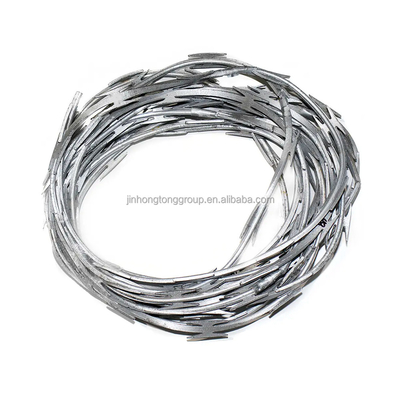 7.5cm-15cm Barb Abstand Edelstahl Stacheldraht Spirale für den Straßenschutz BTO10 BTO22 BTO30 CBT60 CBT65