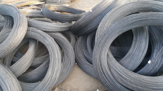 Zugdraht Q195 Nagelherstellung Stahldraht für Baumaterialien Niedrigkohlenstoff-Eisen Drahtstange In Spirale
