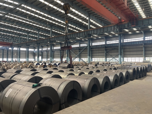 Glatte Oberfläche Klasse Q235 Kohlenstoffstahlspule ASTM Q235 Q235B Q195 A283 Standard HRC hochwertiges warmgewalztes Stahlblech in Spulen