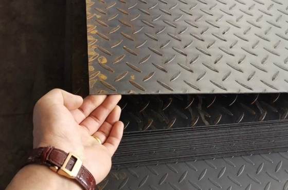T-Form Oberfläche 24 Gauge Galvanisierte Quadratplatten-Metallrolle für individuelle Dicke und individuelle Oberfläche