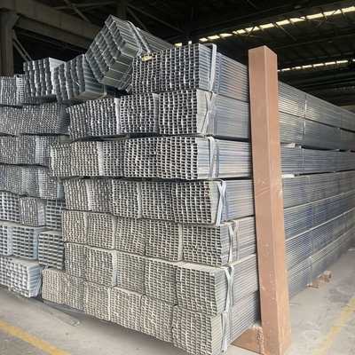 40*40 60*60mm Warmkaltgewalzte Rechteckige Verzinkte Stahlröhrchen Geschweißte Konstruktion für Strukturmaterialien Schwarze Eisenröhrchen