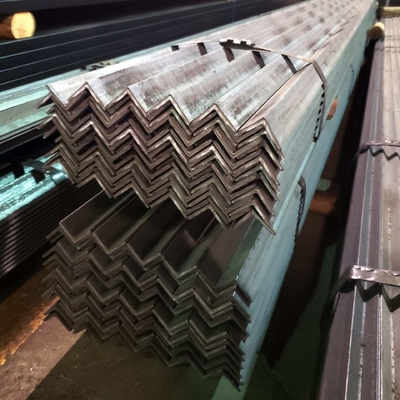 Staatliche Mühle ASTM-Standard Q235/Q345/SS400/ST37-2/ST52/Q420/Q460/S235JR/S275JR/S355JR HR Kohlenstoffstahl Gleichwinkelbalken 6m-12m