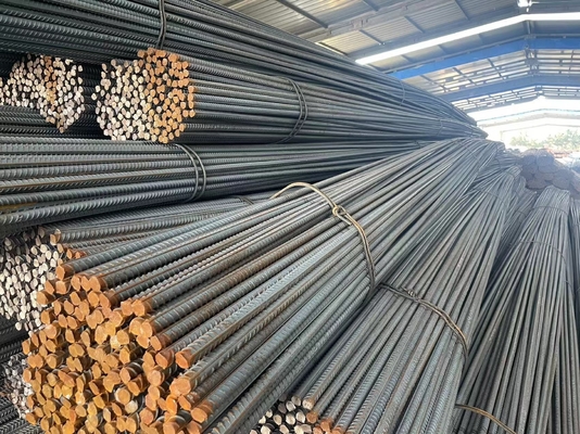 Kohlenstoff-Strukturstahl HRB 400/500 BS460/ASTM A615 Verformte Stahlstange Verstärkungsstange 12 mm 16 mm Warmgewalzt für den Bau