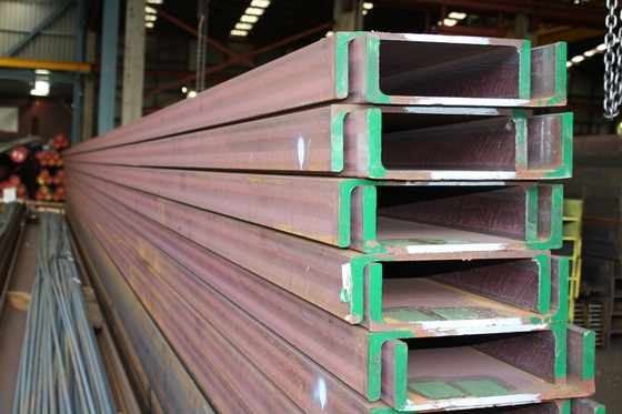 Struktural galvanisierter C-Kanal Stahl U-förmiger Stahlkanal Q235/Q345/SS400/ST37-2/ST52/Q420/Q460/S235JR/S275JR/S355JR