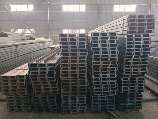 CIF/CFR/FOB/EX-WORK Begriff U-Kanal-Kohlenstoffstahl für das Stützsystem ASTM Standard Q235 Q345 SS400 0,8 mm-3,0 mm Dicke