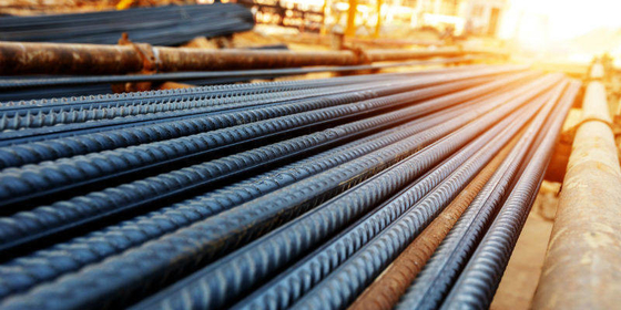 Hohe Qualität HRB400/500 ASTM A615 BS4449 Gerade Stahlbalken aus Kohlenstoff für gewerbliche Gebäude