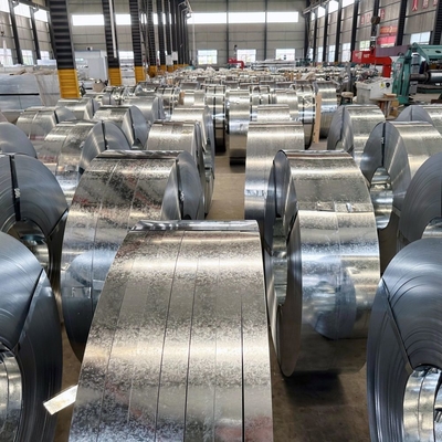 Schneidedienst 90g Galvanisierte Stahlspule Q235 1.6*1220mm Heißgetipptes Galvanisiertes Stahlblech in Spulen AZ150 G550