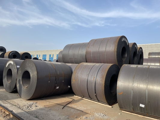 Warmgewalzte Spulen aus Edelstahl mit garantierter und anpassbarer Breite von 600-2000 mm zu einem unschlagbaren Preis