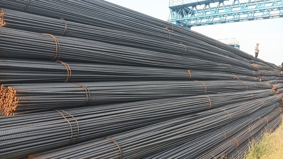 HRB400/500 ASTM A615 BS4449 Standard-AiSi-Kohlenstoffstahlverstärker für gewerbliche Gebäude, denen Baufachleute vertrauen