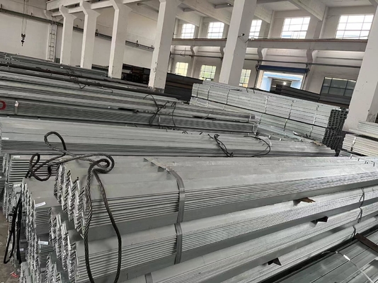 Standard AiSi Q235 Q235B Q345 Gleichseitige ungleiche Kanten Stahlwinkelstange für Baubau