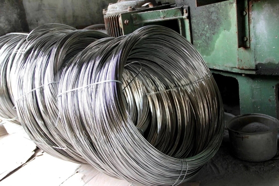 AISI-Standard Kaltgewalzte Edelstahl-Golddrahtseile 0,5 mm Edelstahl 304 Drahtstangen für die Industrie