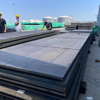 Umfangreiches Inventar von warmgewalzten Kohlenstoffstahlplatten, Größen 2*1250*6000mm in den Sorten Q355, SS400 und Q195.