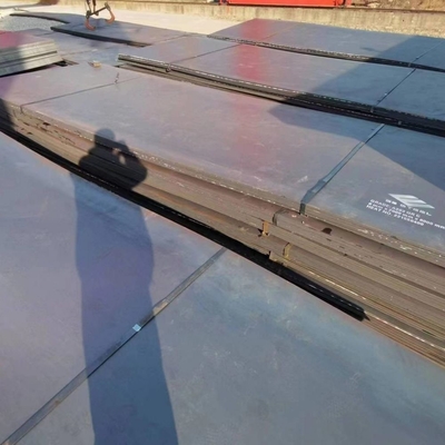Große Lagerbestände von warmgewalzten Stahlplatten aus Kohlenstoff, erhältlich in den Größen 212506000 mm, mit den Sorten Q355, SS400 und Q195