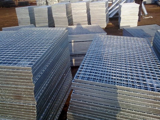 Hochwertige Korrosionsschutz Q235 25mm 30mm 35mm 45mm Baustoffe Galvanisiertes Stahlgitter