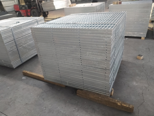 ASTM GB Meniskus Oberfläche Galvanisiertes Stahlgitter Druck geschweißt 30x30 Heiß getaucht Galvanisiertes Stahlgitter