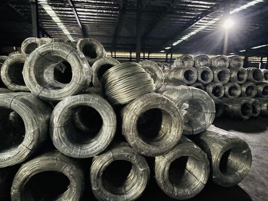 Warmgetränkte Gi Galvanisierte Stange Fabriklieferung Zink beschichtet mit hohem Kohlenstoffgehalt Galvanisiertes Eisendraht Preis gi Draht0,3mm Draht 0,5mm 1,0mm 6mm