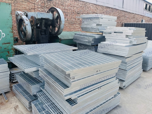 Baumaterialien 32 x 5 mm Scheckerplatte Verdicktes Stahldeckgitter Gewicht Verzinkter Bodenbelag Stahldeckgitter
