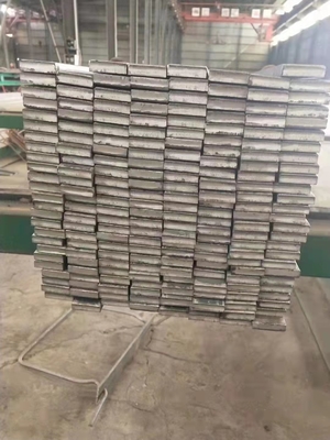 Wirtschaftliche 5160 gewalzte Flachstäbe aus leichten Stahlflächen mit Feder und rechteckige Flachstäbe aus Kohlenstoff-Edelstahl für vielseitige Anwendungen