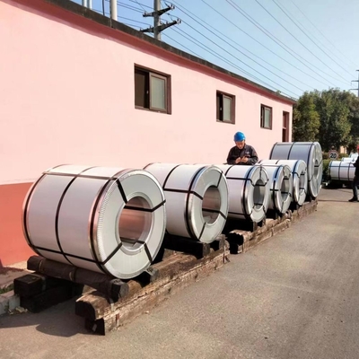 HOT SELLING PPGI-Spulen vorgefärbte galvanisierte Stahlspule SPCC SGCC DX51D DX52D Z275 Dachbleche Baustoffe in China