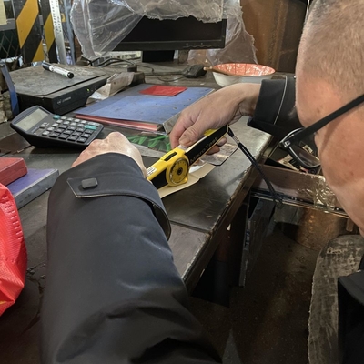 Fabrik direkt liefern Ppgi Doppelfarbe Gi Eisenblech Z40 Malerei 15/20 Galvanisierte Stahlspule Ppgi für das Dach